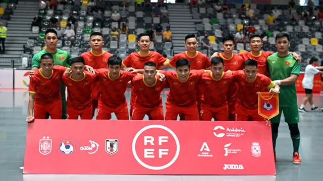 ĐT Futsal Việt Nam thua 0-4 trước đội bóng số 1 thế giới - Ảnh 1.