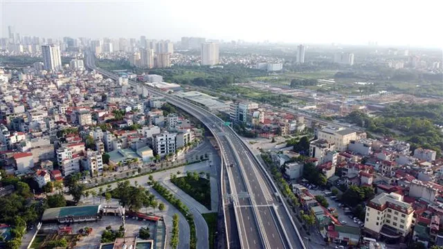 Ảnh: Đường phố Hà Nội vắng vẻ sau 2 tuần giãn cách xã hội - Ảnh 6. Ảnh: Đường phố Hà Nội vắng vẻ sau 2 tuần giãn cách xã hội - Ảnh 6.