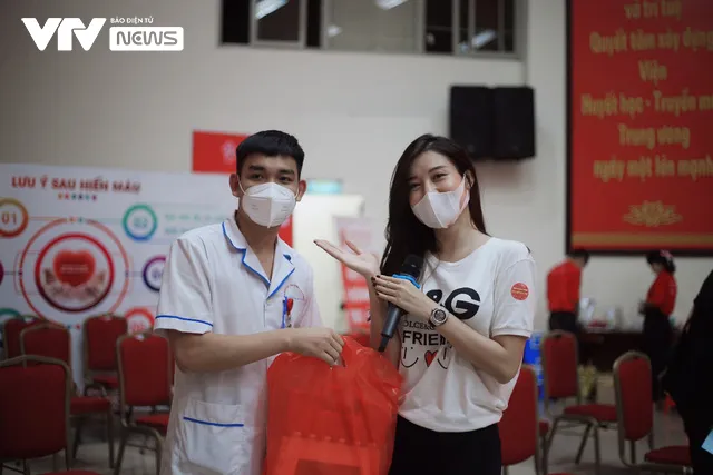 Á hậu Huyền My tham gia ngày hội hiến máu - Ảnh 7. Á hậu Huyền My tham gia ngày hội hiến máu - Ảnh 7.