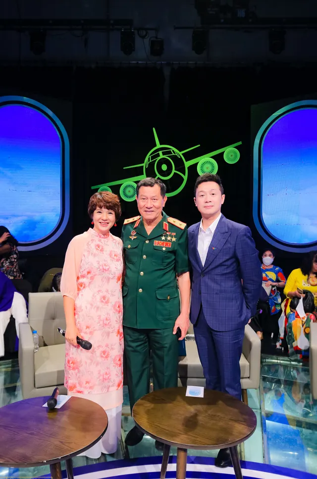 Ký ức bầu trời đầu tiên của dàn khách Quán thanh xuân: Ôn lại quá khứ để yêu hơn hiện tại - Ảnh 3. Ký ức bầu trời đầu tiên của dàn khách Quán thanh xuân: Ôn lại quá khứ để yêu hơn hiện tại - Ảnh 3.