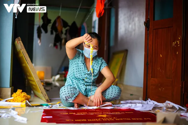 Làng nghề may cờ Tổ Quốc đìu hiu trước ngày Quốc khánh 2/9 - Ảnh 1. Làng nghề may cờ Tổ Quốc đìu hiu trước ngày Quốc khánh 2/9 - Ảnh 1.