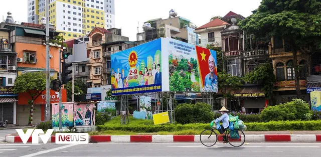 Vẻ đẹp thật khác của Hà Nội trong ngày Quốc khánh - Ảnh 1. Vẻ đẹp thật khác của Hà Nội trong ngày Quốc khánh - Ảnh 1.