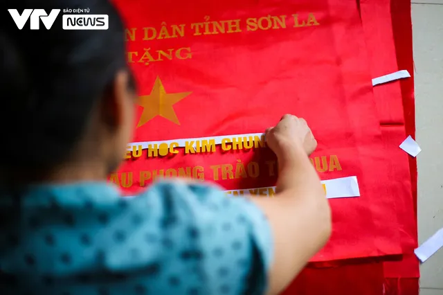 Làng nghề may cờ Tổ Quốc đìu hiu trước ngày Quốc khánh 2/9 - Ảnh 3. Làng nghề may cờ Tổ Quốc đìu hiu trước ngày Quốc khánh 2/9 - Ảnh 3.