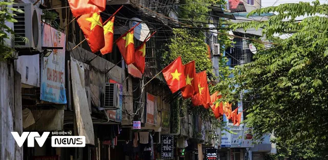 Vẻ đẹp thật khác của Hà Nội trong ngày Quốc khánh - Ảnh 7. Vẻ đẹp thật khác của Hà Nội trong ngày Quốc khánh - Ảnh 7.