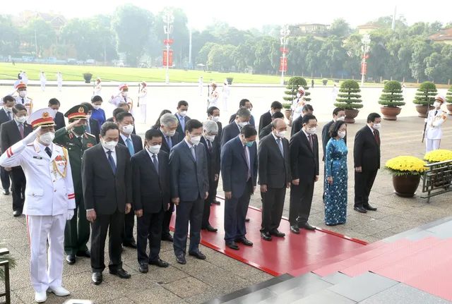 Lãnh đạo Đảng, Nhà nước vào Lăng viếng Chủ tịch Hồ Chí Minh nhân kỷ niệm 76 năm Quốc khánh 2/9 - Ảnh 5. Lãnh đạo Đảng, Nhà nước vào Lăng viếng Chủ tịch Hồ Chí Minh nhân kỷ niệm 76 năm Quốc khánh 2/9 - Ảnh 5.