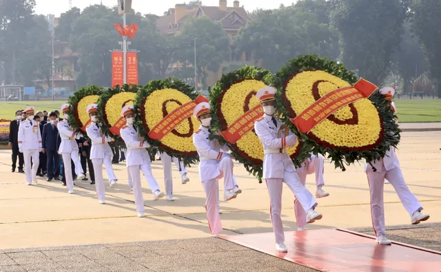 Lãnh đạo Đảng, Nhà nước vào Lăng viếng Chủ tịch Hồ Chí Minh nhân kỷ niệm 76 năm Quốc khánh 2/9 - Ảnh 3. Lãnh đạo Đảng, Nhà nước vào Lăng viếng Chủ tịch Hồ Chí Minh nhân kỷ niệm 76 năm Quốc khánh 2/9 - Ảnh 3.