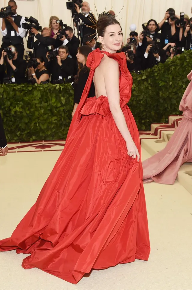 Met Gala: Đại tiệc thời trang và cách lựa chọn trang phục cho các sao - Ảnh 2.