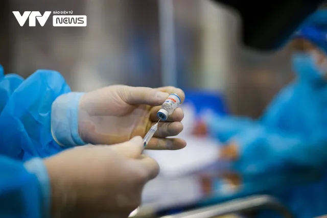 Sự chuyên nghiệp và ngăn nắp bên trong cơ sở tiêm vaccine COVID-19 tại Hà Nội - Ảnh 5. Sự chuyên nghiệp và ngăn nắp bên trong cơ sở tiêm vaccine COVID-19 tại Hà Nội - Ảnh 5.