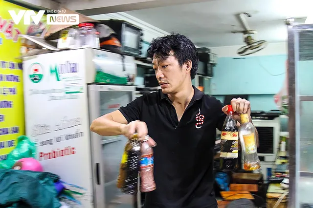 Hàng quán Hà Nội tay năm, tay mười chuẩn bị cho thời khắc mở cửa sau 2 tháng giãn cách - Ảnh 9. Hàng quán Hà Nội tay năm, tay mười chuẩn bị cho thời khắc mở cửa sau 2 tháng giãn cách - Ảnh 9.