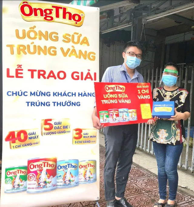 Người tiêu dùng bất ngờ nhận “lộc” từ chương trình mừng sinh nhật 45 năm của sữa đặc Ông Thọ - Ảnh 1.