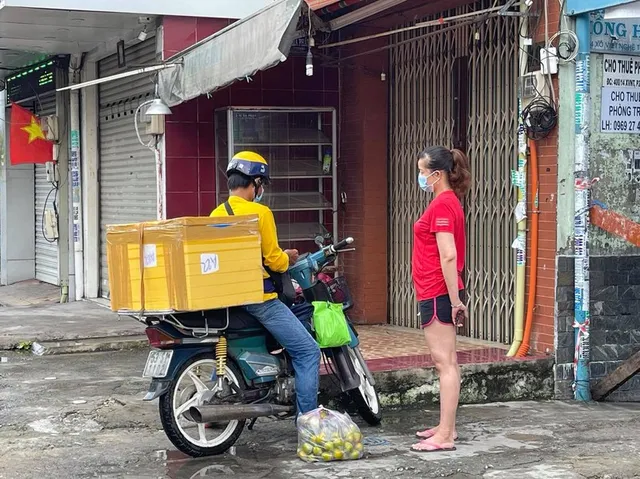 TP Hồ Chí Minh thận trọng khôi phục chuỗi cung ứng hàng hóa - Ảnh 1.