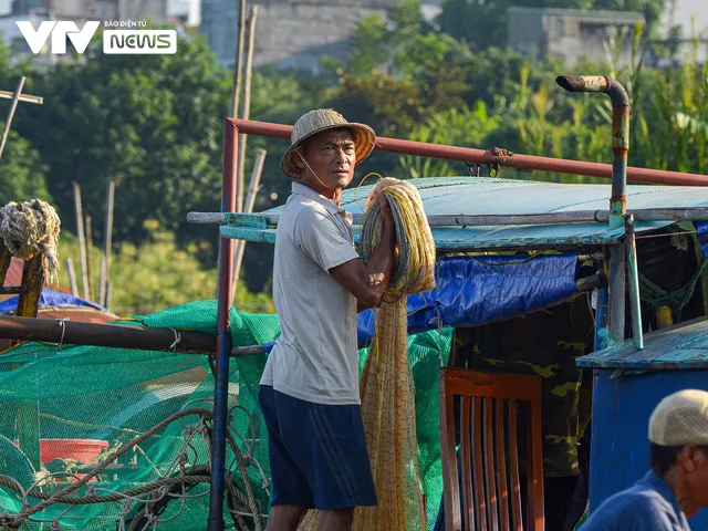 Tết Trung thu ấm áp của trẻ em nghèo nơi gầm cầu Nhật Tân - Ảnh 3. Tết Trung thu ấm áp của trẻ em nghèo nơi gầm cầu Nhật Tân - Ảnh 3.