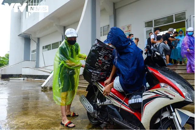 Người dân tại ổ dịch Thanh Xuân Trung trở về nhà sau 21 ngày thực hiện cách ly - Ảnh 10. Người dân tại ổ dịch Thanh Xuân Trung trở về nhà sau 21 ngày thực hiện cách ly - Ảnh 10.