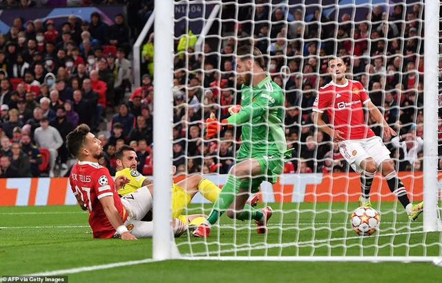 UEFA Champions League: Ronaldo ghi bàn phút cuối, Man Utd ngược dòng kịch tính trước Villarreal - Ảnh 2.