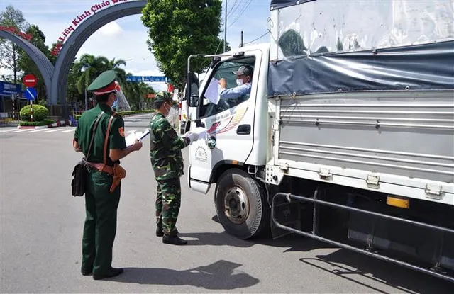 Nhiều tỉnh, thành ĐBSCL nới lỏng giãn cách xã hội - Ảnh 2.