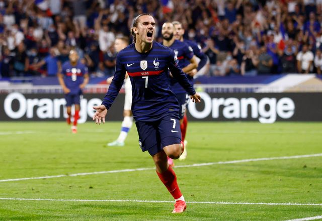 Antoine Griezmann tỏa sáng, ĐT Pháp vững ngôi đầu bảng D vòng loại World Cup 2022 khu vực châu Âu - Ảnh 1.