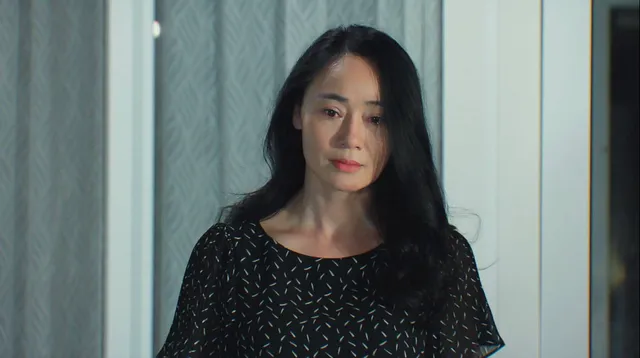 Hương vị tình thân phần 2 - Tập 31: Bà Xuân tham gia cuộc thi sắc đẹp, bị lừa lập quỹ từ thiện - Ảnh 2. Hương vị tình thân phần 2 - Tập 31: Bà Xuân tham gia cuộc thi sắc đẹp, bị lừa lập quỹ từ thiện - Ảnh 2.