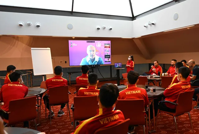 ĐT futsal Việt Nam làm quen nguyên tắc sử dụng VS - Ảnh 1. ĐT futsal Việt Nam làm quen nguyên tắc sử dụng VS - Ảnh 1.