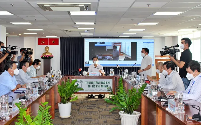 Công an đã làm việc với hơn 200 người nhờ đi chợ hộ rồi bom hàng - Ảnh 1. Công an đã làm việc với hơn 200 người nhờ đi chợ hộ rồi bom hàng - Ảnh 1.