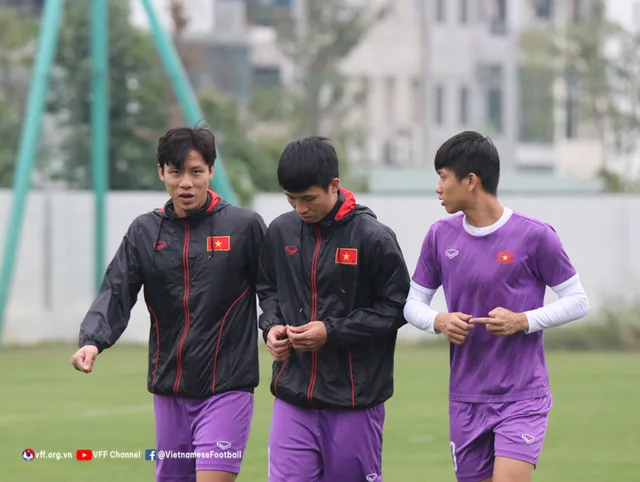 ĐT Việt Nam hứng khởi trong buổi tập đầu tiên của năm 2022 - Ảnh 3.
