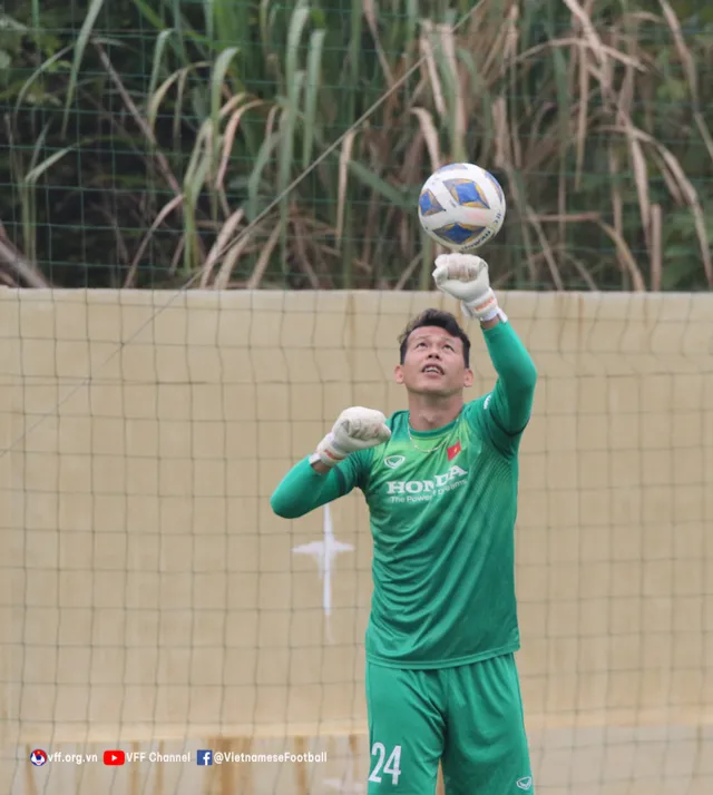 ĐT Việt Nam hứng khởi trong buổi tập đầu tiên của năm 2022 - Ảnh 6.