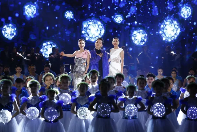 Loạt hình ảnh ấn tượng trong Vũ khúc ánh sáng - Countdown 2022 - Ảnh 4. Loạt hình ảnh ấn tượng trong Vũ khúc ánh sáng - Countdown 2022 - Ảnh 4.