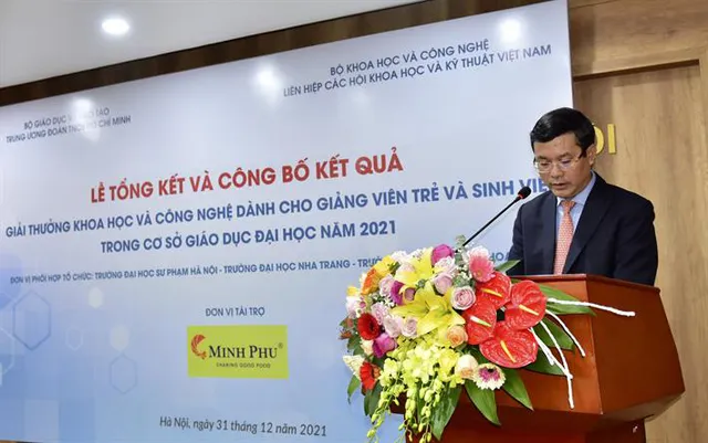 Trao giải thưởng Khoa học và công nghệ cho giảng viên trẻ và sinh viên năm 2021 - Ảnh 1.