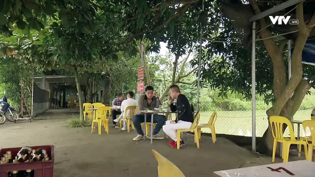 Phố trong làng - Tập 38: Càng thể hiện có tiền, Mến càng tức điên vì vẫn bị cả làng khinh - Ảnh 7. Phố trong làng - Tập 38: Càng thể hiện có tiền, Mến càng tức điên vì vẫn bị cả làng khinh - Ảnh 7.