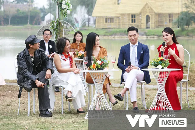 Gặp gỡ diễn viên truyền hình 2022: Shark Long Mạnh Trường và Nam giò Phương Oanh cực đẹp đôi - Ảnh 1. Gặp gỡ diễn viên truyền hình 2022: Shark Long Mạnh Trường và Nam giò Phương Oanh cực đẹp đôi - Ảnh 1.