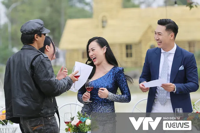 Gặp gỡ diễn viên truyền hình 2022: Shark Long Mạnh Trường và Nam giò Phương Oanh cực đẹp đôi - Ảnh 9. Gặp gỡ diễn viên truyền hình 2022: Shark Long Mạnh Trường và Nam giò Phương Oanh cực đẹp đôi - Ảnh 9.