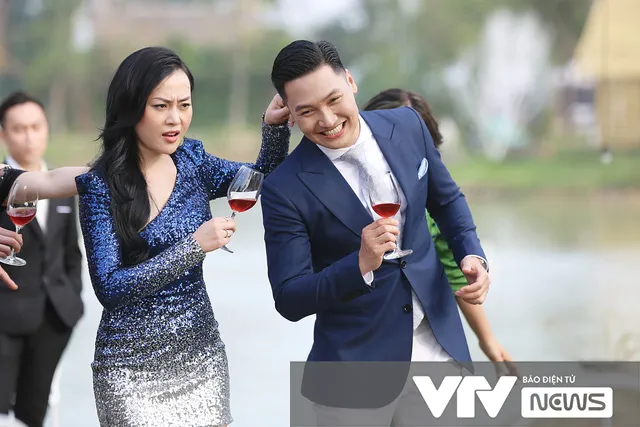 Gặp gỡ diễn viên truyền hình 2022: Shark Long Mạnh Trường và Nam giò Phương Oanh cực đẹp đôi - Ảnh 16. Gặp gỡ diễn viên truyền hình 2022: Shark Long Mạnh Trường và Nam giò Phương Oanh cực đẹp đôi - Ảnh 16.