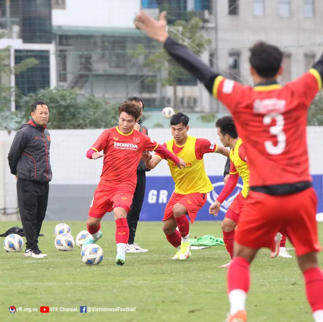 Hoàng Đức trở lại đội tuyển, HLV Park Hang Seo rèn kỹ các tân binh - Ảnh 8.