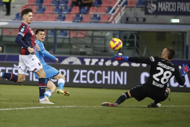 Napoli giành chiến thắng trên sân của Bologna - Ảnh 1.