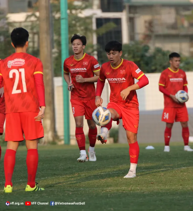 Đội trưởng Đỗ Hùng Dũng: “Tôi và các đồng đội sẽ mang tới cái Tết thật đặc biệt cho người hâm mộ” - Ảnh 8.