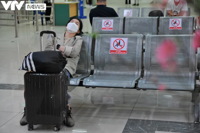 Thưa người rời Hà Nội để về quê dịp cận Tết Nguyên đán - Ảnh 5. Thưa người rời Hà Nội để về quê dịp cận Tết Nguyên đán - Ảnh 5.