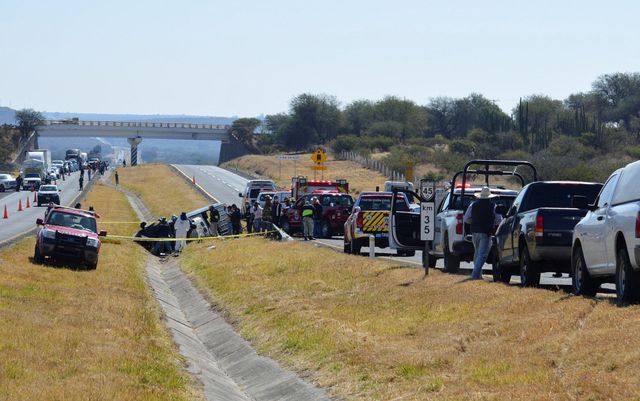 Tai nạn trên đường cao tốc ở Mexico, 13 người tử vong - Ảnh 3.