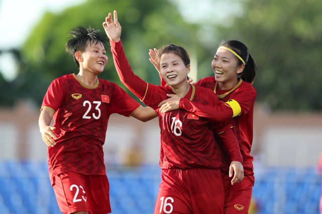 Nhìn lại năm 2021 đáng nhớ của bóng đá Việt Nam - Ảnh 3.