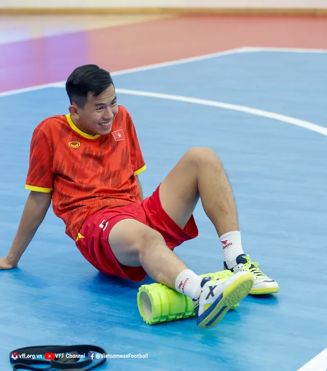 ĐT futsal Việt Nam thoải mái tinh thần trước trận đấu với Nhật Bản - Ảnh 4.