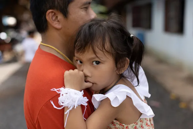 Em bé sống sót kỳ diệu trong vụ thảm sát tại nhà trẻ Thái Lan - Ảnh 1. Em bé sống sót kỳ diệu trong vụ thảm sát tại nhà trẻ Thái Lan - Ảnh 1.