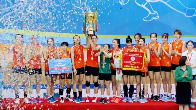 Hóa chất Đức Giang vô địch giải bóng chuyền Cúp Cát Bà - Amatina - Ảnh 1. Hóa chất Đức Giang vô địch giải bóng chuyền Cúp Cát Bà - Amatina - Ảnh 1.