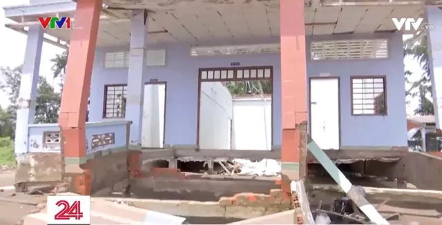 Bến Tre: Sạt lở bờ biển ngày càng nghiêm trọng - Ảnh 2. Bến Tre: Sạt lở bờ biển ngày càng nghiêm trọng - Ảnh 2.