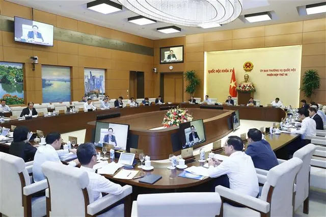 Cho ý kiến về một số nội dung quan trọng trước khi trình Quốc hội xem xét - Ảnh 1. Cho ý kiến về một số nội dung quan trọng trước khi trình Quốc hội xem xét - Ảnh 1.