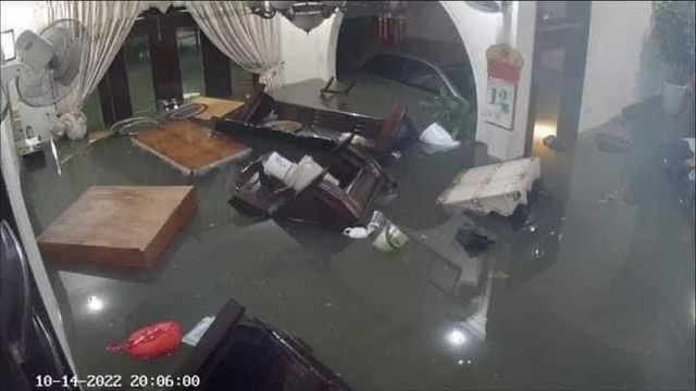 Đà Nẵng: Nhiều hộ dân, công trình giao thông thiệt hại nặng sau mưa lũ lịch sử - Ảnh 3.