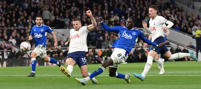 Harry Kane tỏa sáng, Tottenham phả hơi nóng lên Arsenal - Ảnh 1.