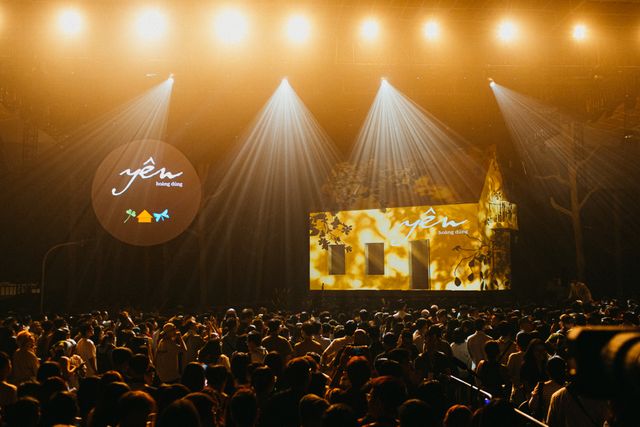 Điều thú vị về căn nhà thật xoay 360 độ trong Yên Concert của Hoàng Dũng - Ảnh 1.