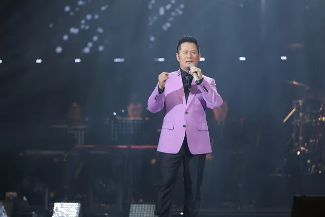 Bằng Kiều say sưa hát quá nửa đêm trong live concert Người Tình - Ảnh 1.