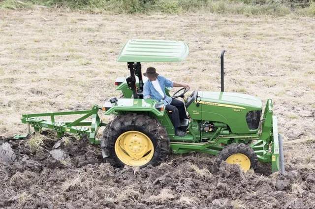 Đặc quyền riêng dành cho khách hàng sử dụng máy kéo John Deere - Ảnh 3.