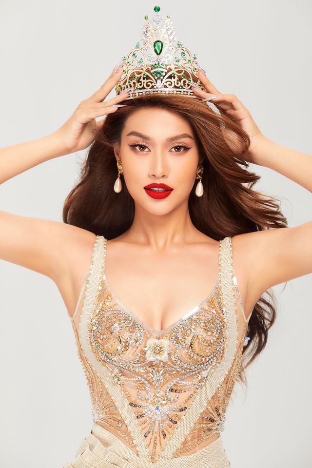 Nhan sắc tân Hoa hậu Thiên Ân trước ngày đi thi Miss Grand International 2022 - Ảnh 1.