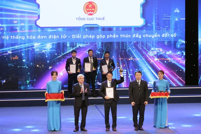VDA 2022: Vinh danh 49 tổ chức, doanh nghiệp và sản phẩm, giải pháp chuyển đổi số Việt Nam - Ảnh 7. VDA 2022: Vinh danh 49 tổ chức, doanh nghiệp và sản phẩm, giải pháp chuyển đổi số Việt Nam - Ảnh 7.