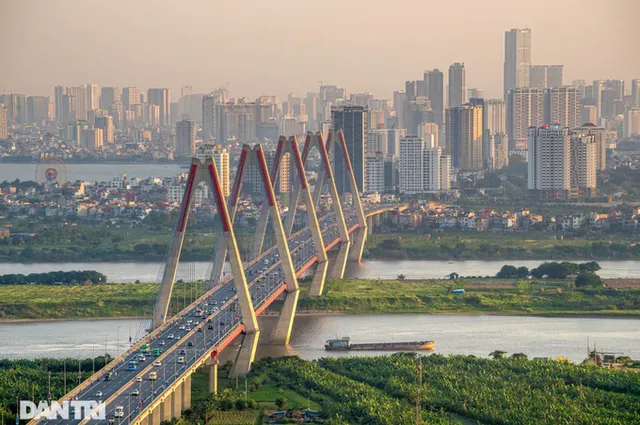 Báo Anh: ASEAN đang hưởng lợi từ cuộc đua đầu tư và thương mại - Ảnh 1.